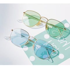 Nostalgic Ocean-Inspired Transparent Sunglasses