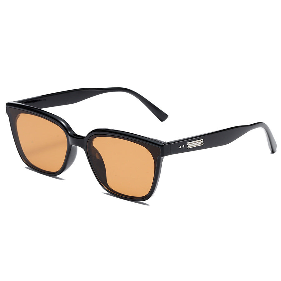 Chic Retro Small Frame Sunglasses for Women